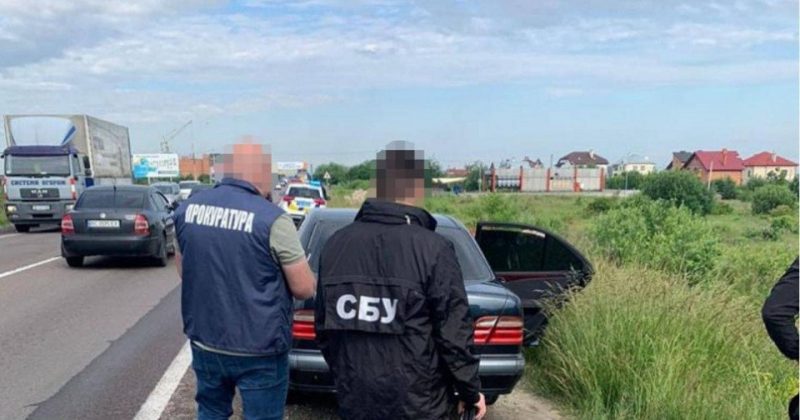 $6 тисяч — за виїзд за кордон: у Львові викрили схему переправлення чоловіків у Польшу