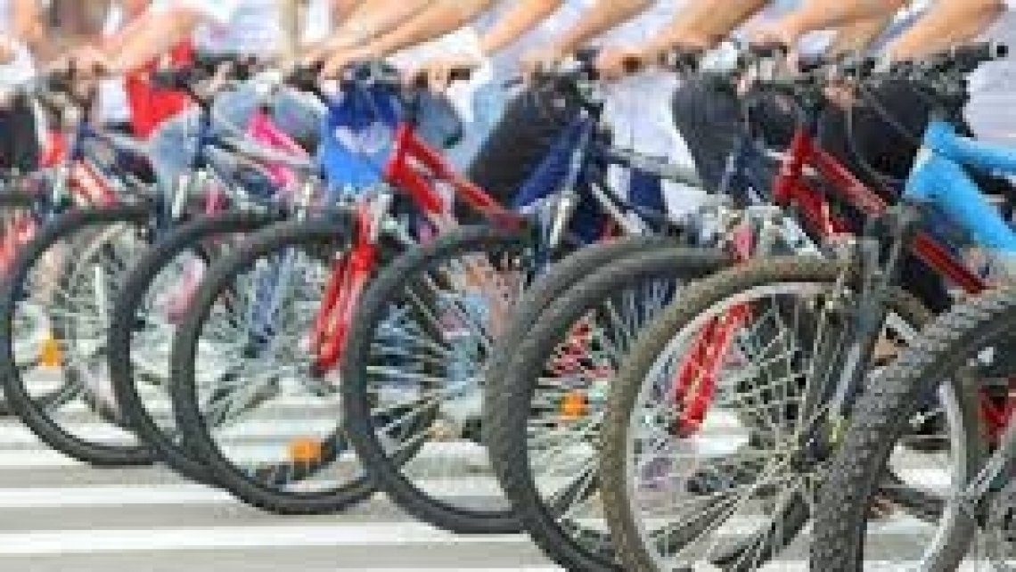 Атомники сідають на велосипеди