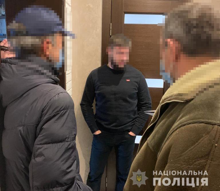 Чоловіків, які здійснювали розбійні напади та грабували, затримали на Рівненщині