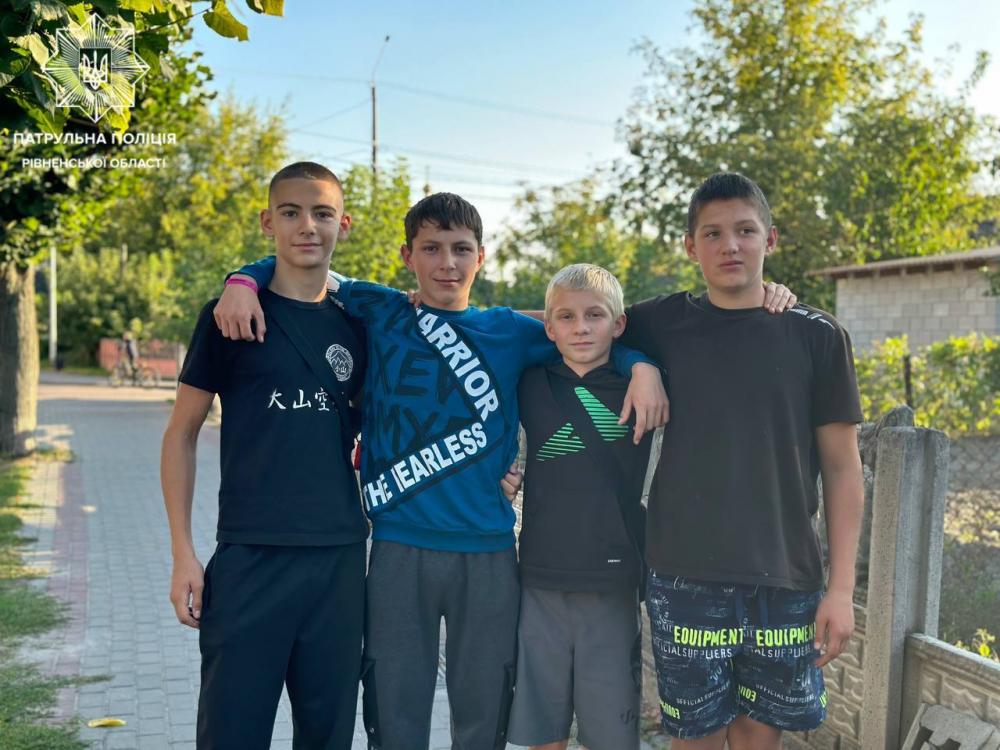 Діти повернули власнику загублену сумку з грошима