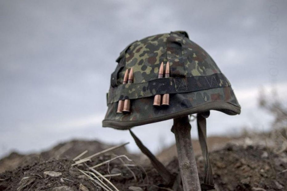 Доба в ООС: 19 обстрілів, поранено водія-санітара