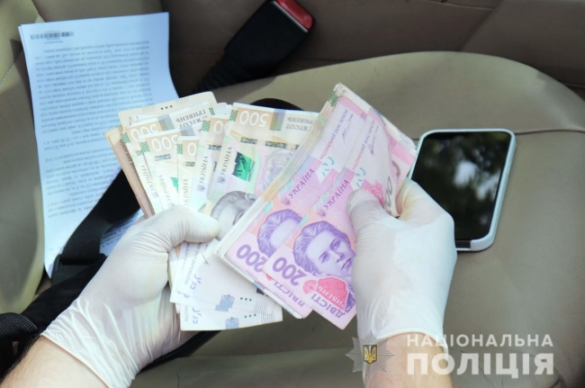 Двох 20-річних юнаків з Рівного затримали за підозрою в грабежі на 1 млн грн