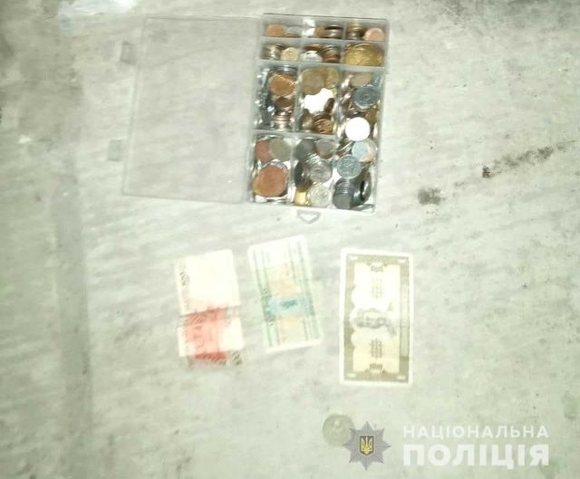 Гроші та колекцію цінних монет викрали із лікарні на Рівненщині