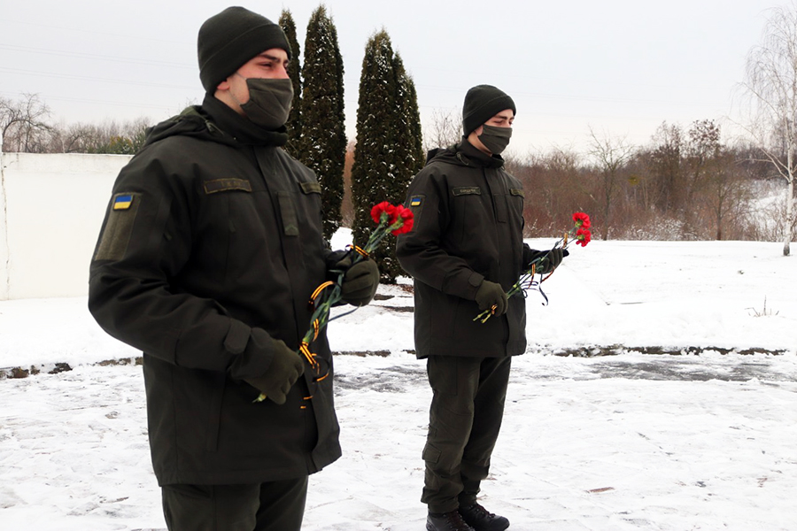 Гвардійці у Рівному вшанували пам’ять жертв Голокосту