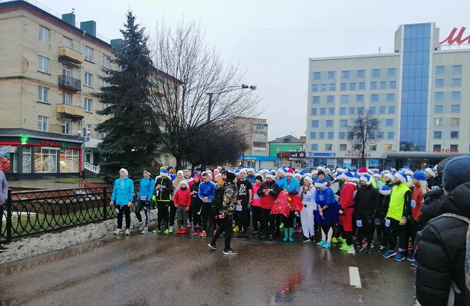 Майже сорок тисяч гривень вдалося зібрати для хворої дівчинки на благодійному забігові