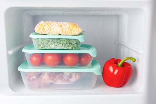 М`ясо, риба, сир чи овочі: які продукти не можна заморожувати