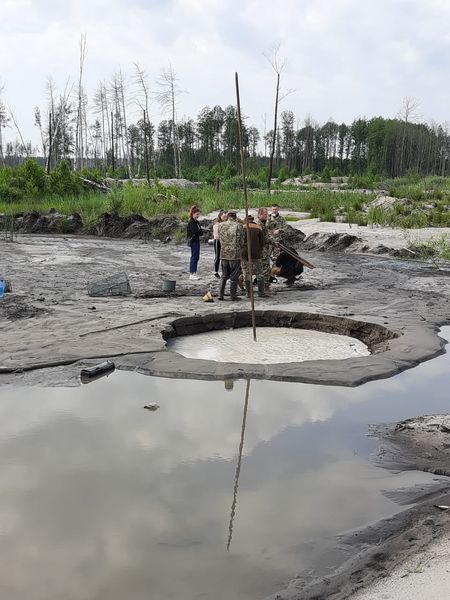 На «клондайках» у Вараському районі вилучили 9 мотопомп