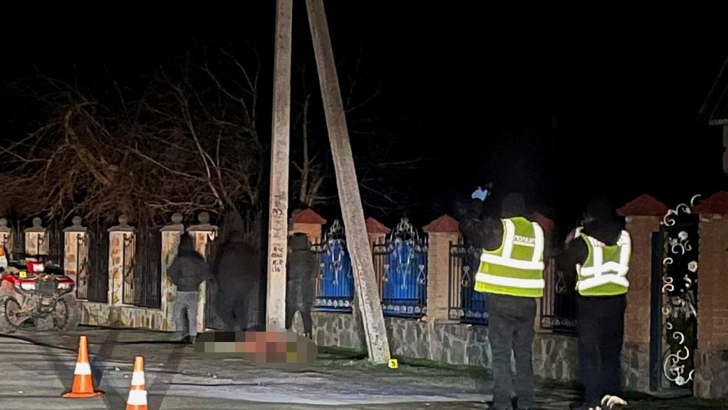 На квадроциклі в’їхав у бетонну електроопору