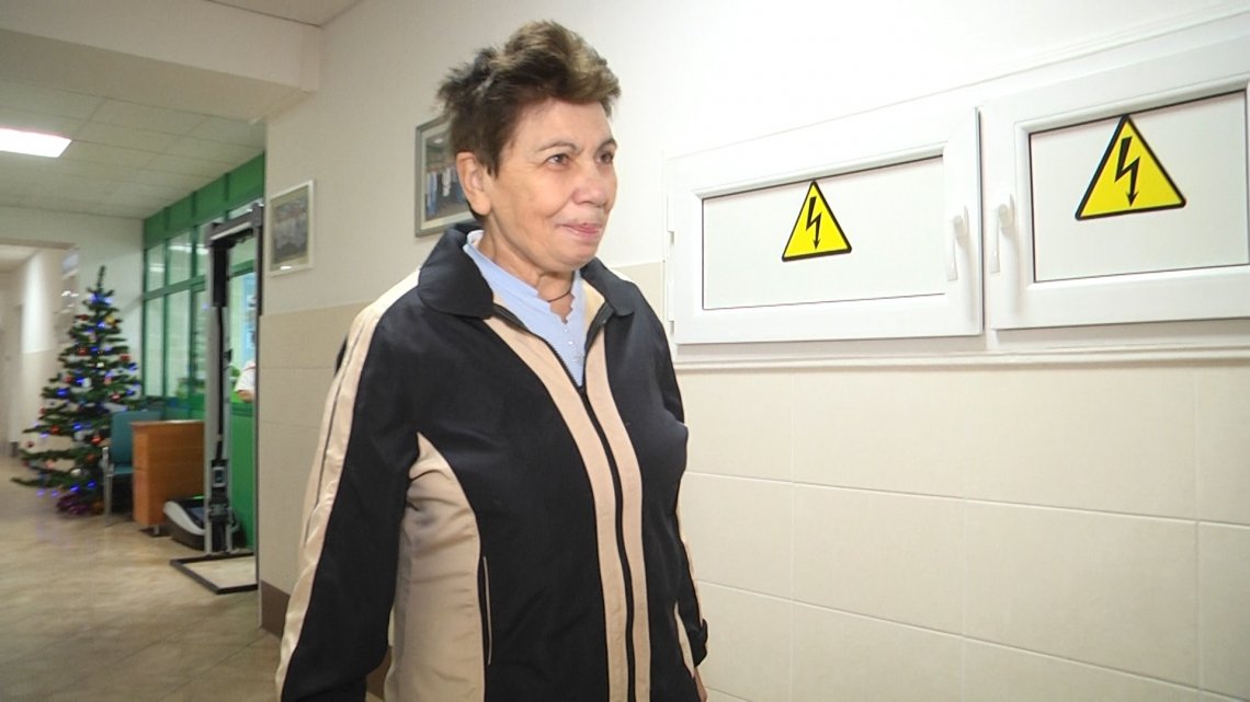 На ноги стала наступного дня після операції