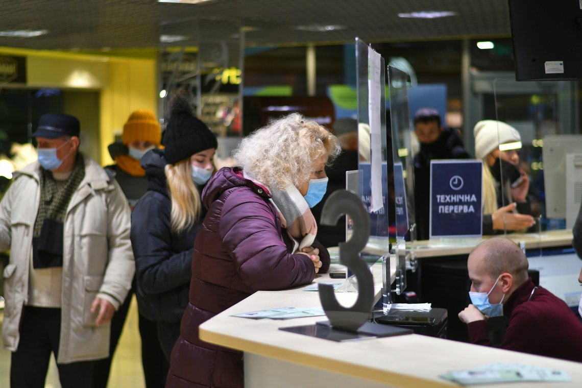 На Рівненщині продовжують допомагати мешканцям отримувати СOVID-сертифікати