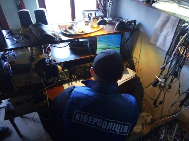 На Рівненщині судитимуть чоловіків, які незаконно транслювали українські телеканали