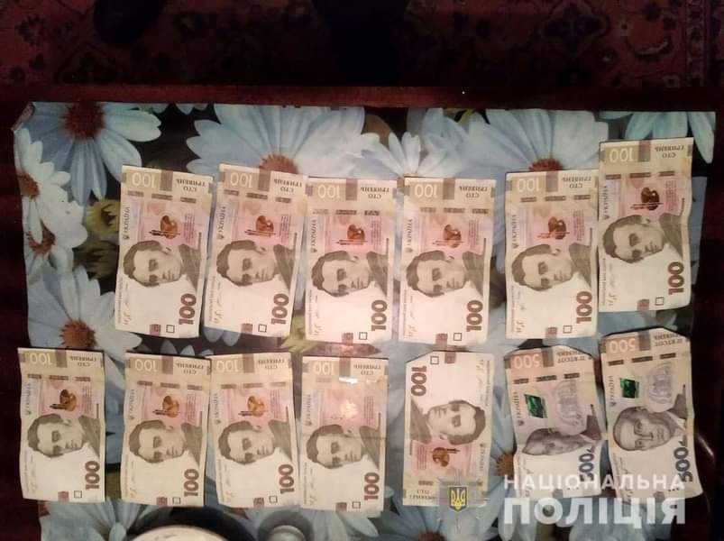 На Рівненщині жінка вкрала гроші у односельчанки, бо та, не захотіла позичати