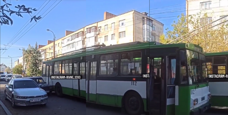 На Відінській ДТП: не розминулися тролейбус та учбове авто