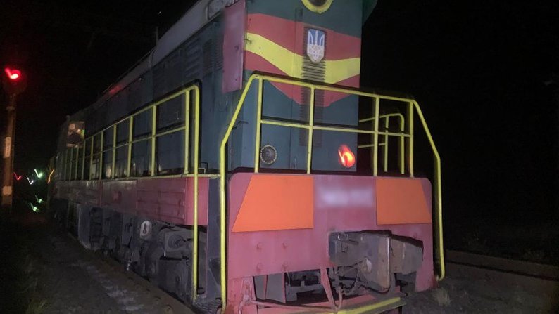 Несподівано вийшов на рейки: потяг наїхав на чоловіка
