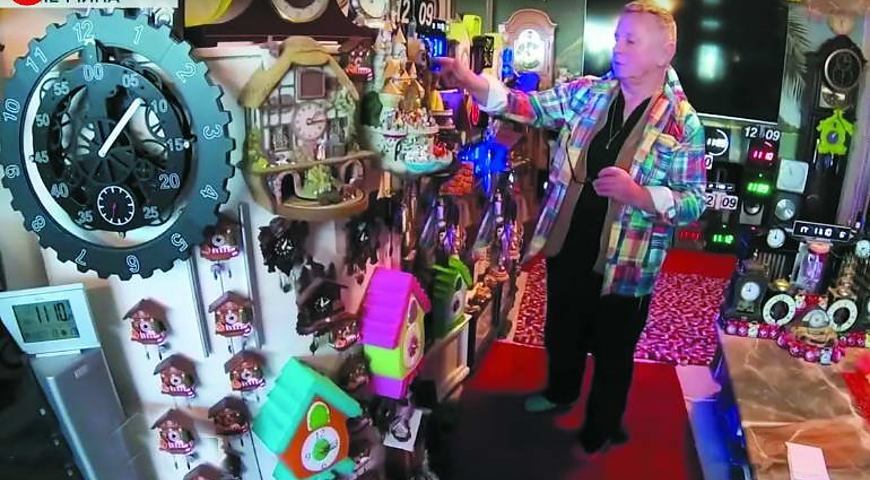 Німець має колекцію з 365 годинників
