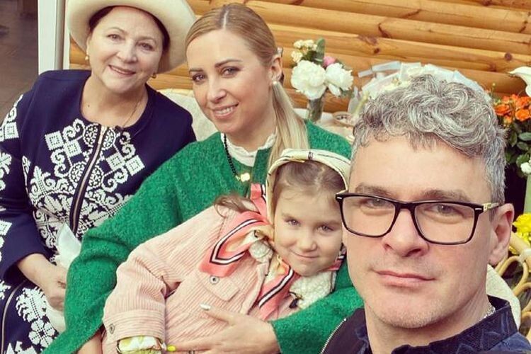 Ніна Матвієнко про дочку і зятя: «Узяла б ту ганчірку – і так по мордяці дала»