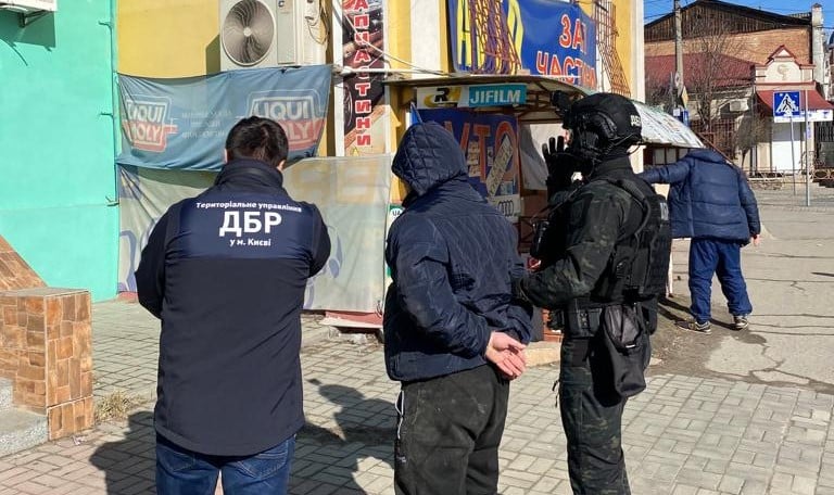 Підполковник поліції намагався збути 1.3 кг амфетаміну