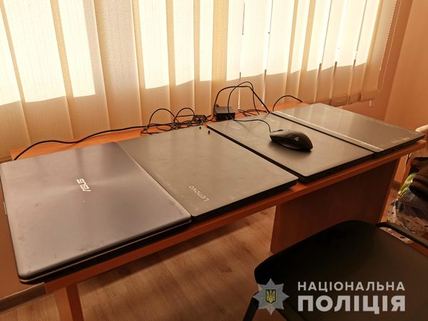 Пограбування амбулаторії: викрали ноутбуки та комп'ютерні миші