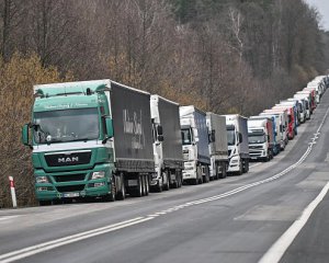 Поляки блокують п`ять пунктів пропуску