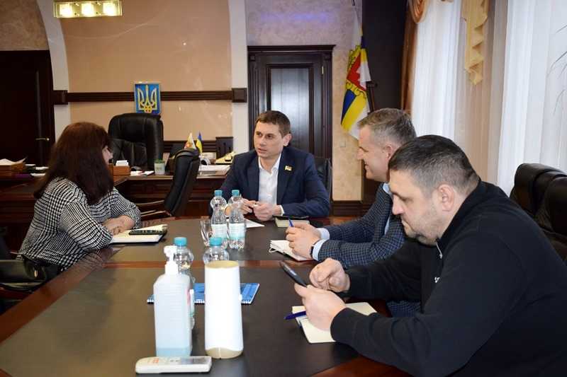 Рівненська облрада збільшить кількість аптек, щоб краще заробляти 