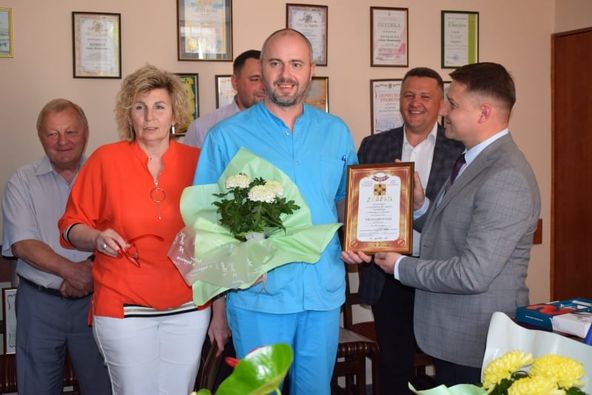 Рівненських медиків нагородили поченими відзнаками