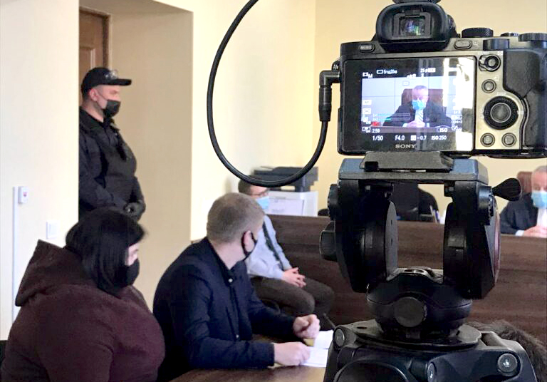 Рівненський апеляційний суд випустив школяра із СІЗО