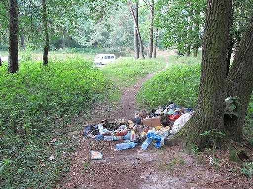 Рівняни залишають нащадкам... сміття