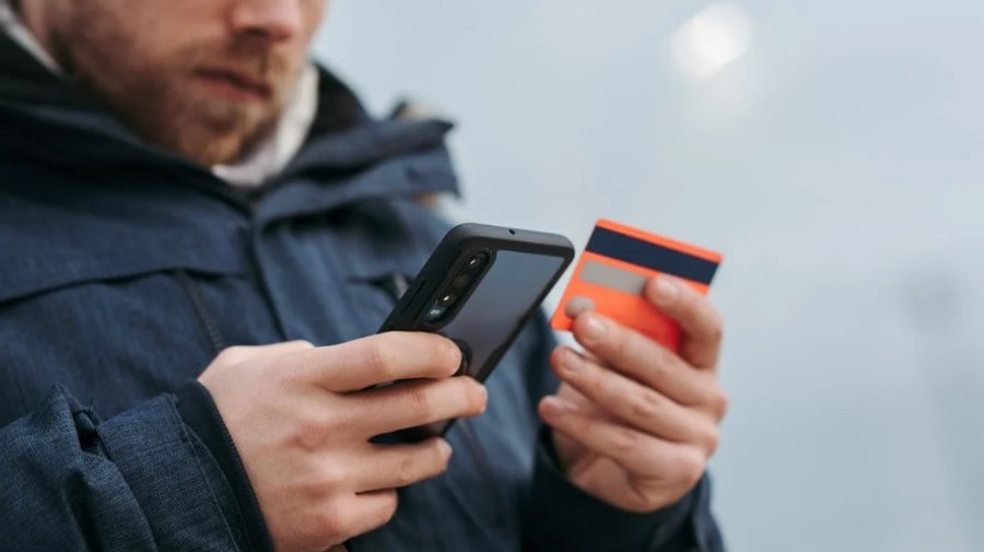 Рівнянин втратив понад 53 тисячі гривень через
