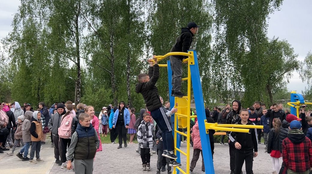Родина відкрила спортмайданчик у пам`ять про полеглого на війні сина