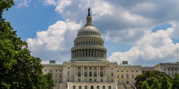 Сенат США схвалив закон про ленд-ліз для України
