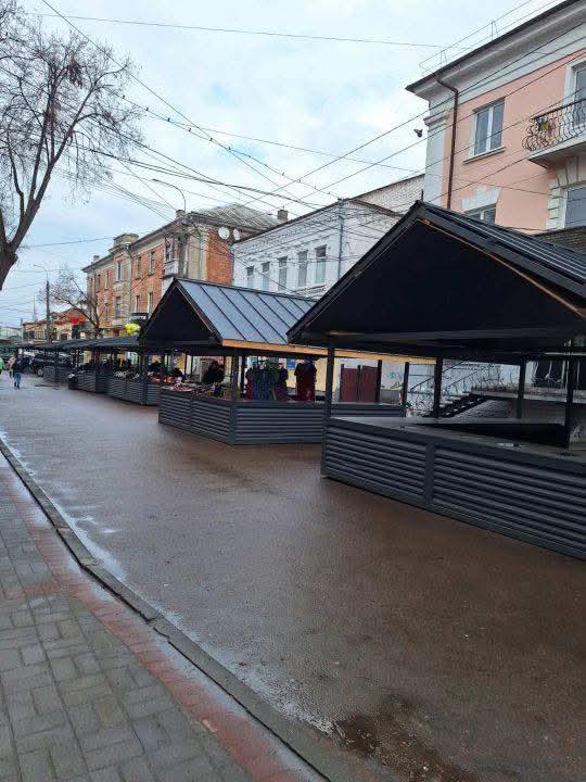 Ще місяць торгівлі, а потім - переселення