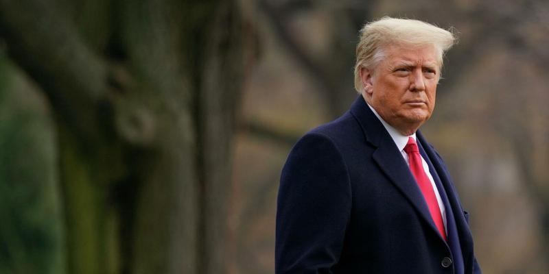Соцмережу Facebook звинуватили в змові з Дональдом Трампом