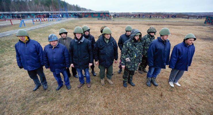Стало відомо, чи вручатимуть повістки до армії через “Дію”