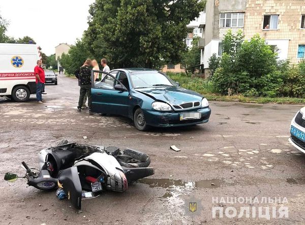 У Дубні ДТП: травмувалися двоє неповнолітніх на скутері