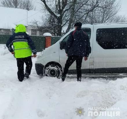 У Млинові нетверезий чоловік віз дітей зі школи