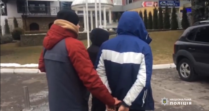 У Рівному затримали афериста, який обікрав рівнянку на майже 300 тисяч гривень