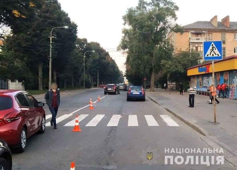 У Рівному на пішохідному переході збили людину