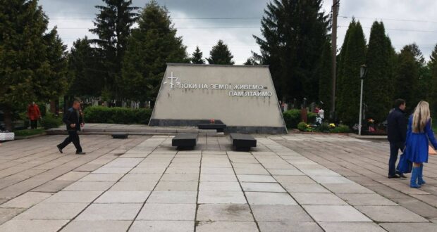 У Рівному підготували тимчасову схему руху транспорту до кладовища Нове на провідну неділю
