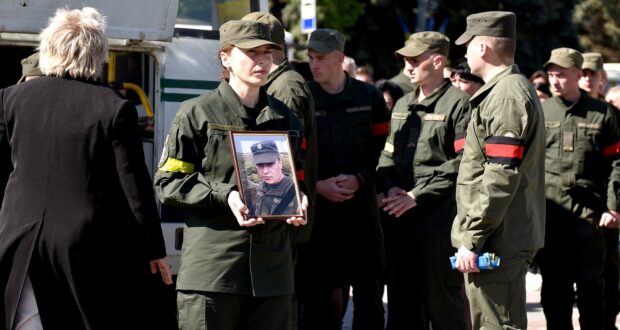 У Рівному попрощалися із 26-річним штаб-сержантом Олександром Бубновичем