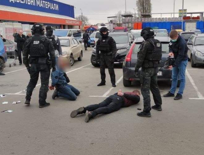 У Рівному судитимуть поліцейських, які вимагали 500 доларів хабара