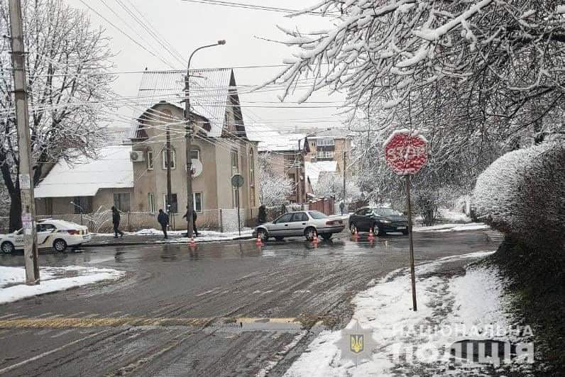 У Рівному в автопригоді постраждала вагітна