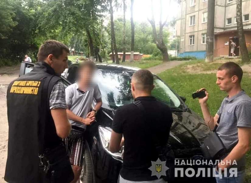 У Рівному затримали студента, який через «телеграм» продавав наркотики