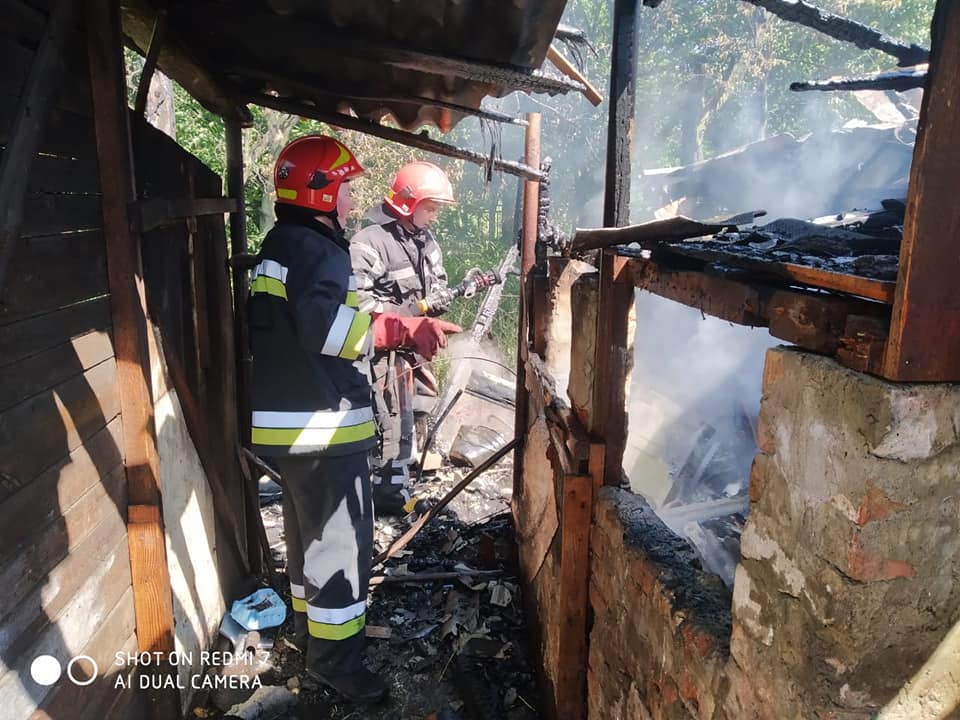 У Здолбунові горіло приватне господарство