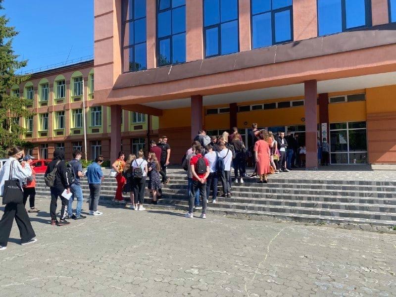 Учні, які отримали 200 балів на ЗНО отримають - грошові премії