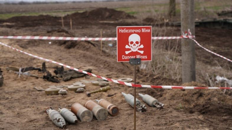 Українські школярі вивчатимуть на уроках мінну безпеку