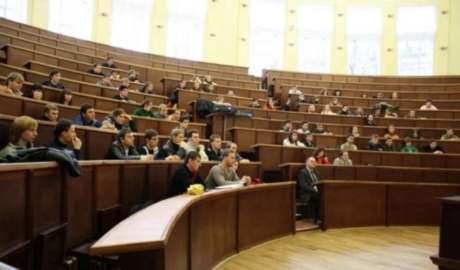 В українських вишах можуть змінити дату початку нового навчального року
