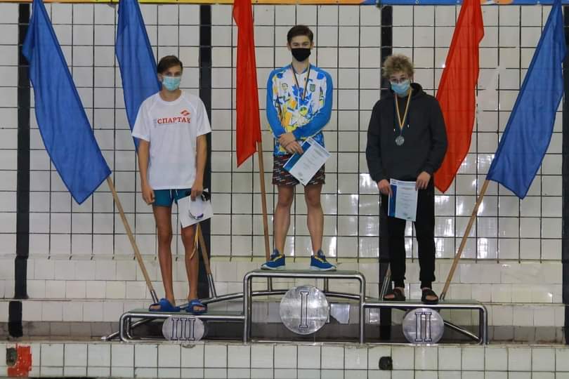 Вісім медалей здобули рівненські плавці на чемпіонаті України