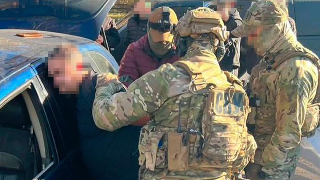 Волинянин продавав на Рівненщині російську трофейну зброю. Покупцями виявились працівники СБУ