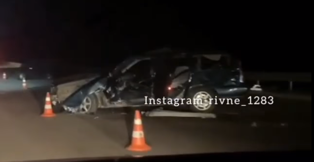 «Вольво» потрапив у ДТП на Київ-Чоп (ВІДЕО)