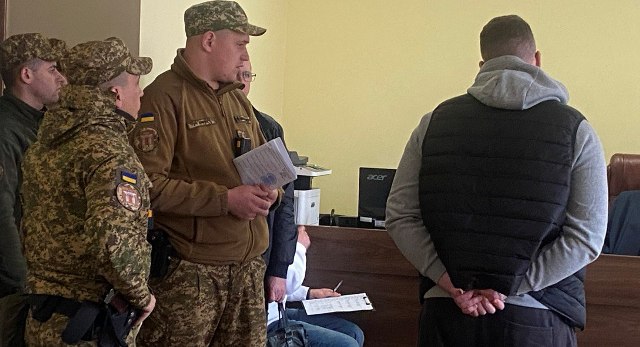 Взяли під варту у залі суду